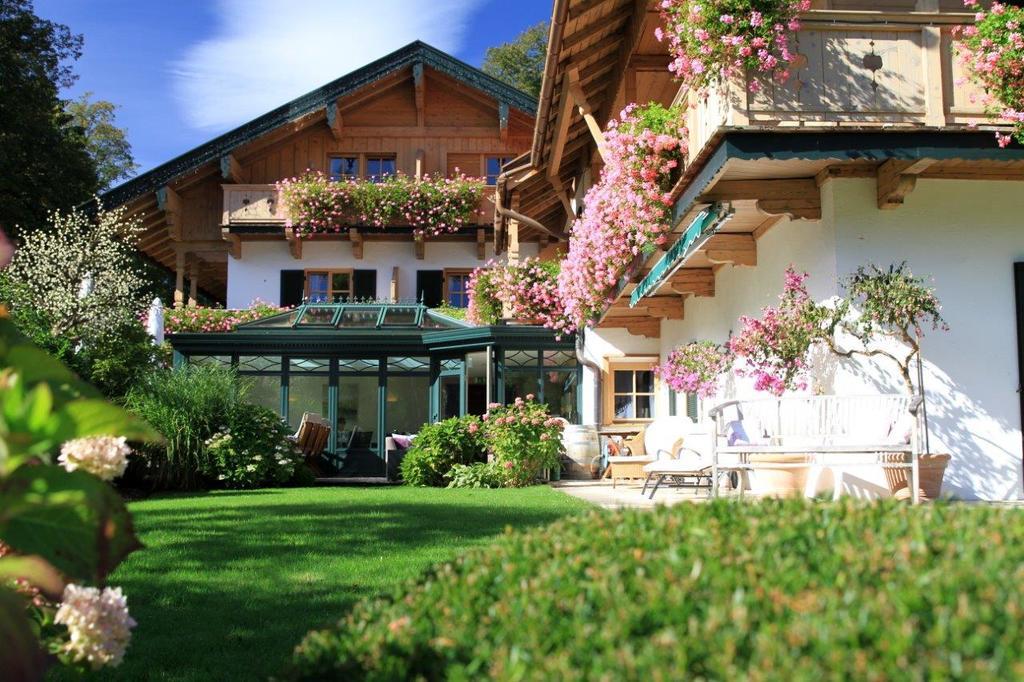 Hotel Landhaus Strobl Am See Bad Wiessee Exterior photo